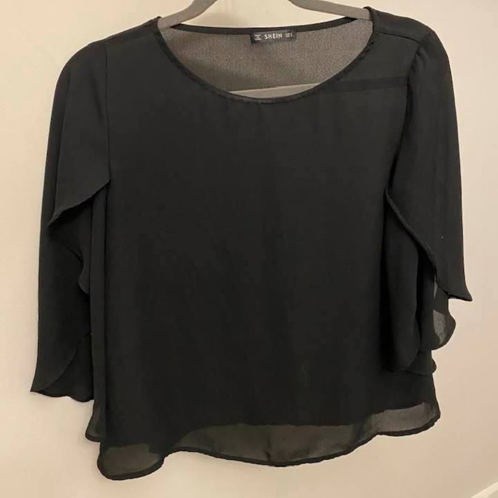 Flowy sleeve top